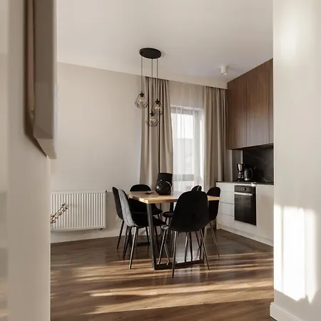 Scala By Moderna Profit- Lakowa 60c- Parking * غدانسك
